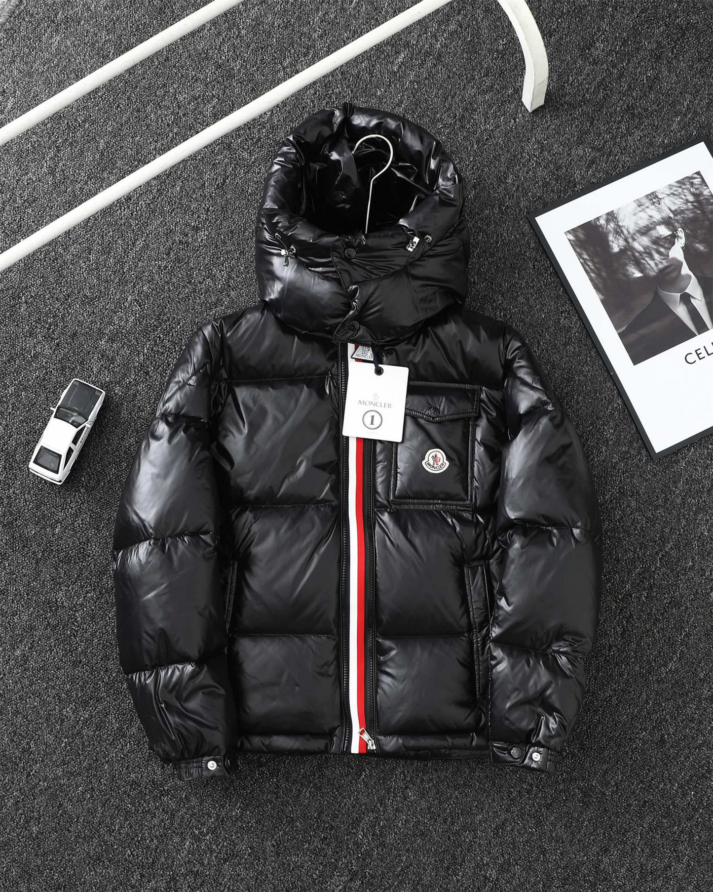 M0NCLER VENDOR